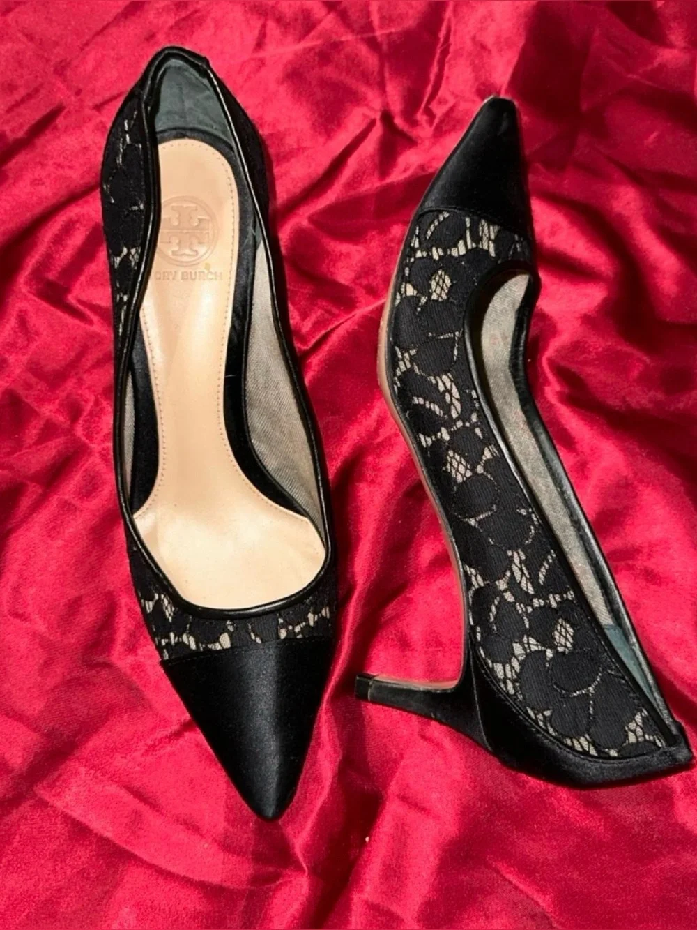 Like New ~ Tory Burch Black Lace Pointed Toe Pumps ~ Size 7